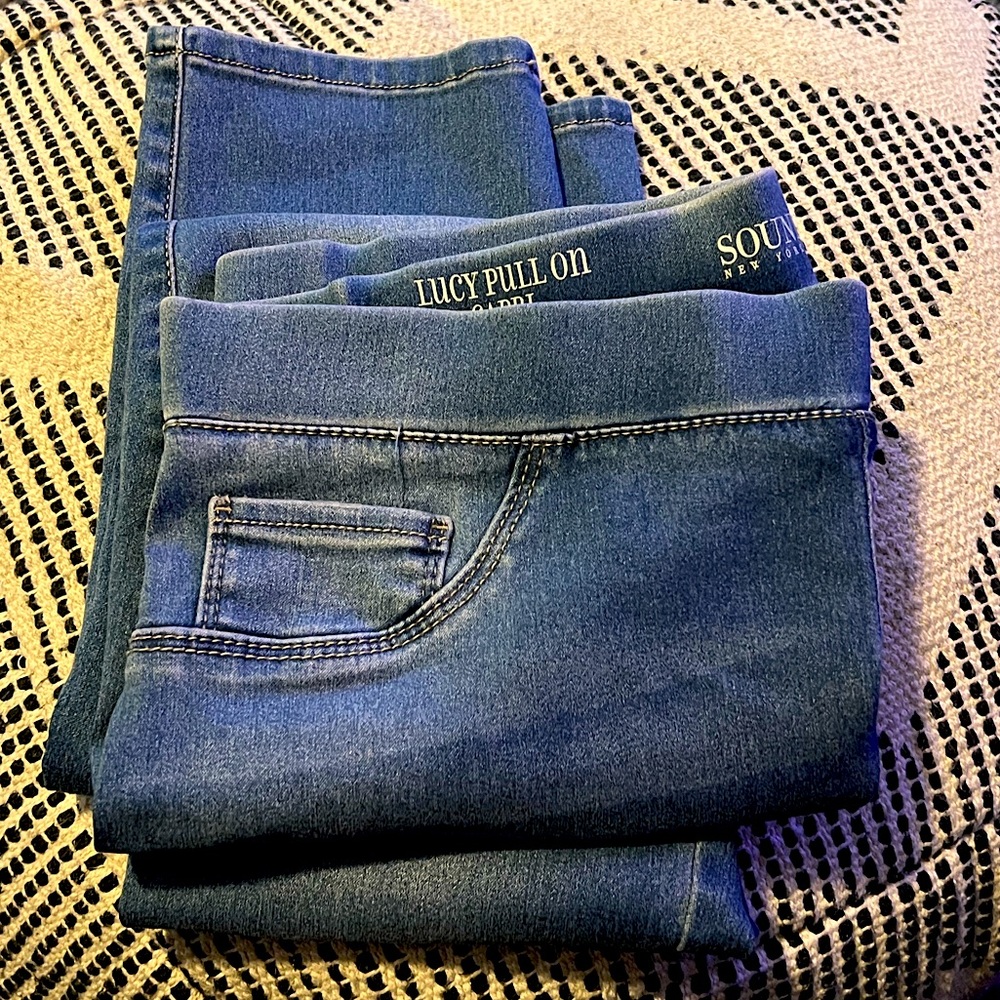 Sound Style Denim Lucy Pull On Capri Jeggings NWOT